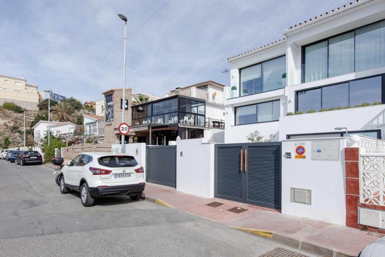 Rincon Del Mar Watch Waves Roll In From The Lavenderfringed Balcony Villa Rincón de la Victoria Exterior photo